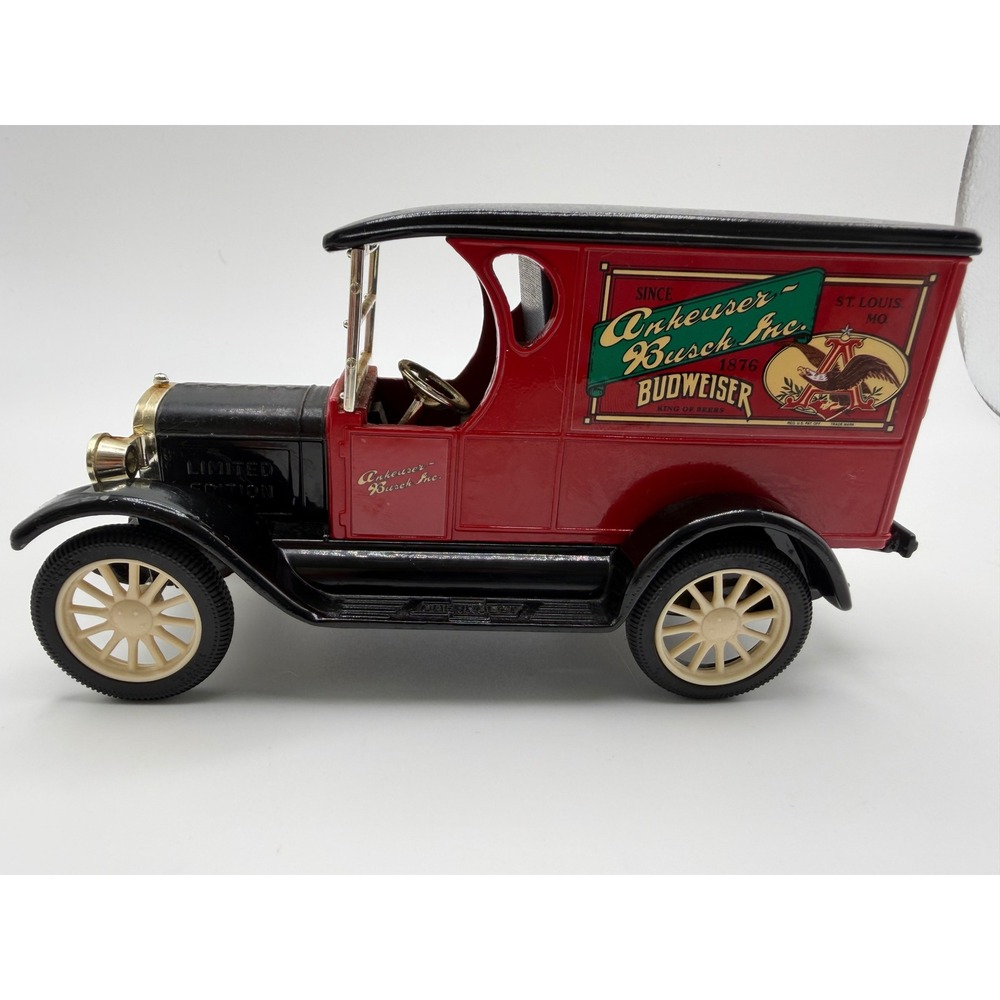 Ertl Anheuser-Busch Budweiser 1923 Chevrolet Delivery Van Die-Cast Metal Bank